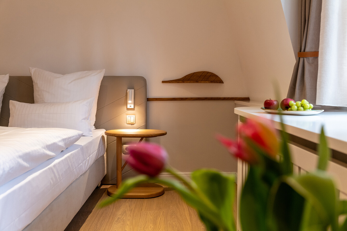 Waldhaus-Reinbek-Suite-Bedview-02